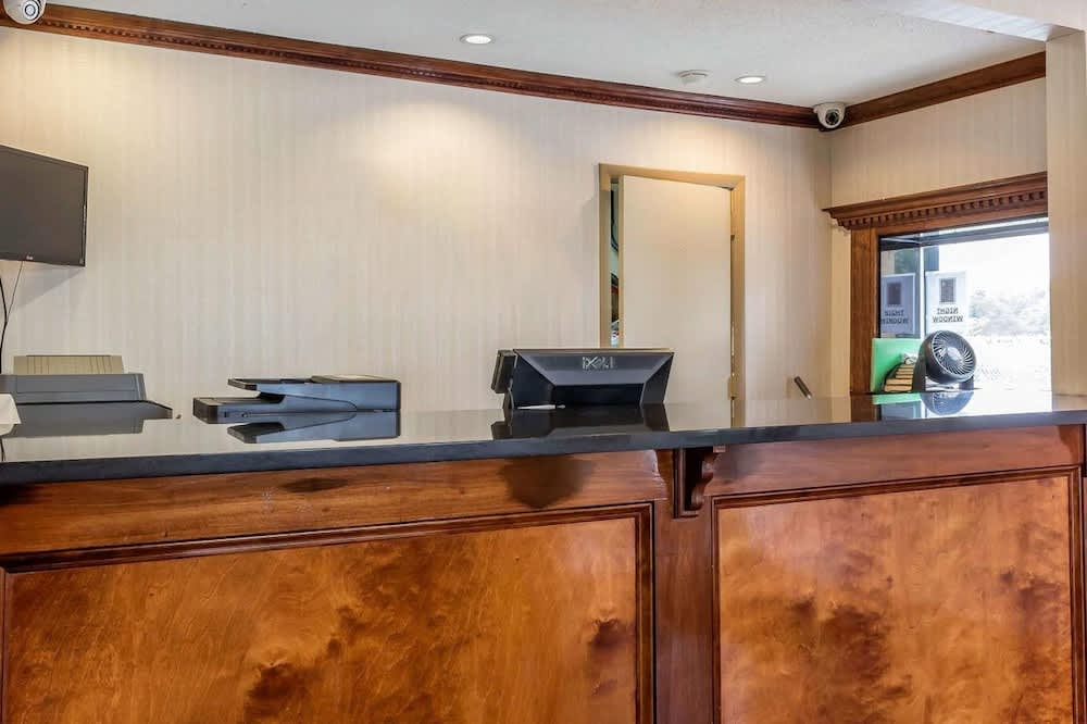 Red Carpet Inn Philadelphia Airport 2