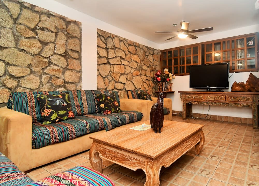Gringo Bill's Boutique Hotel 2