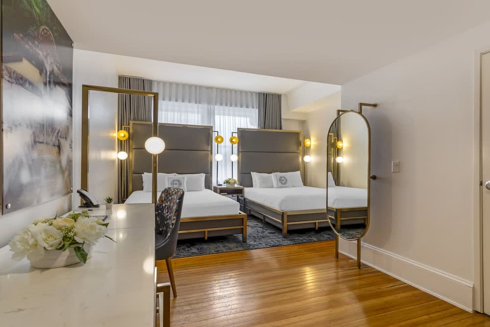 Hotel Gibbs Downtown Riverwalk 5