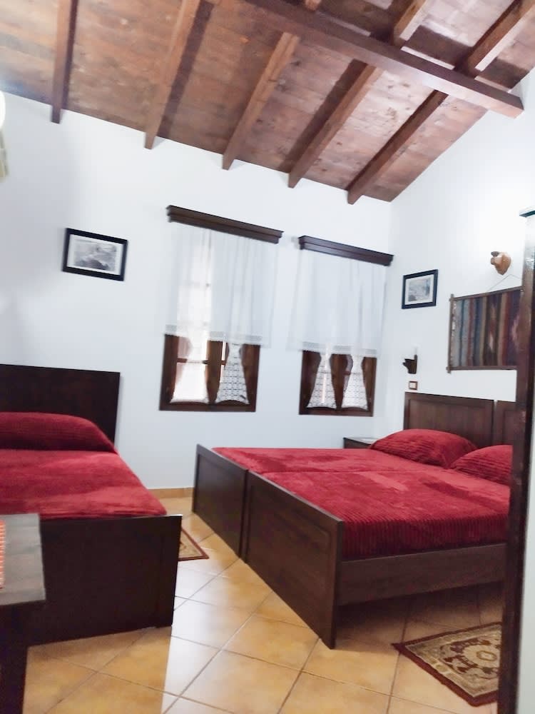 Guva Mangalem Hotel Restaurant 4