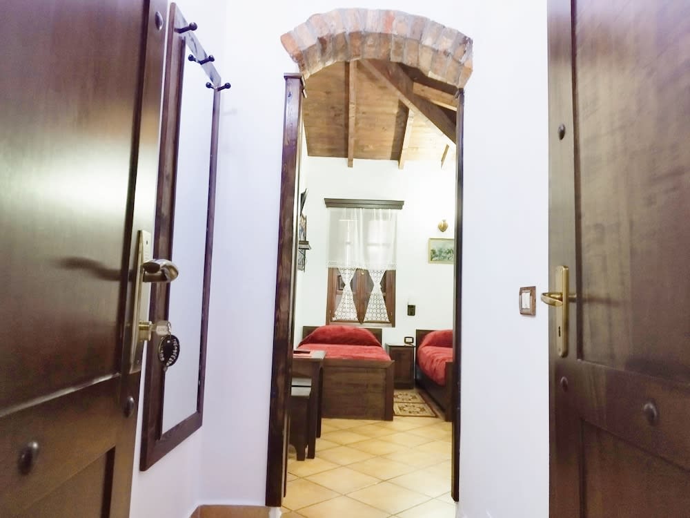 Guva Mangalem Hotel Restaurant 3