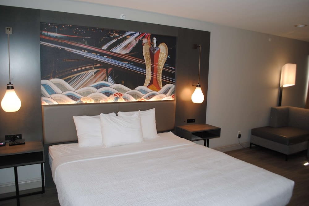 Best Western Plus Dragon Gate Inn 4