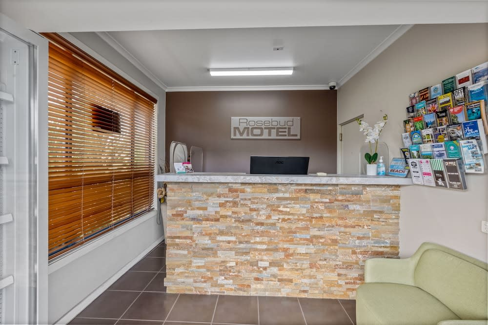 Rosebud Motel 2
