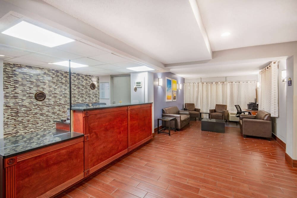 Days Inn by Wyndham Charlottesville/University Area 2