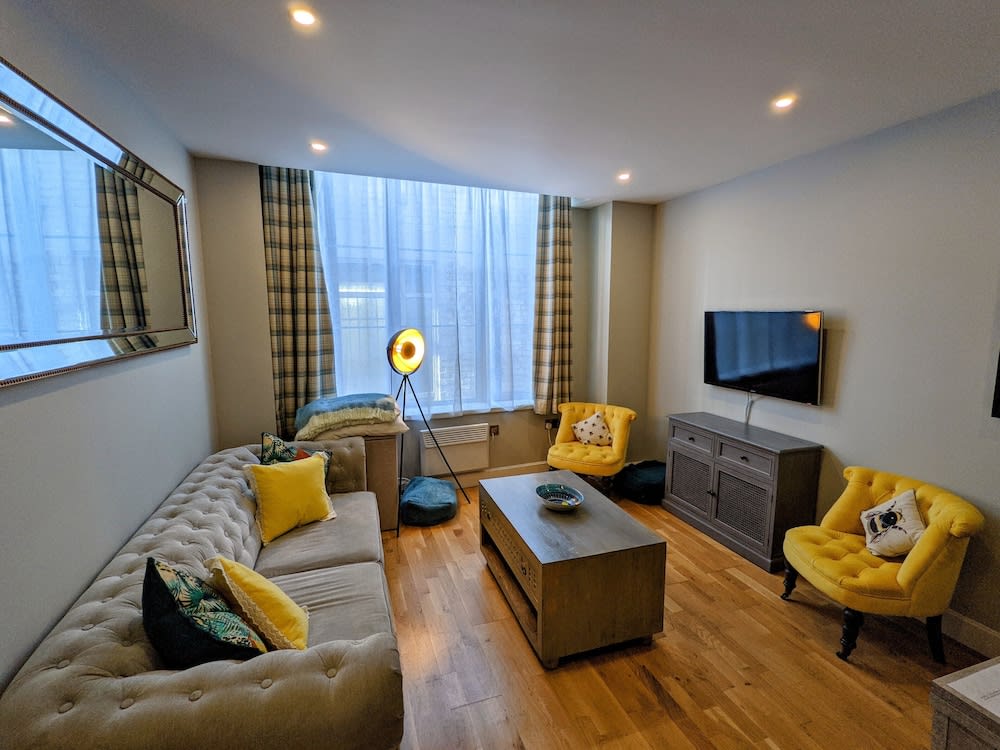 Heart of the City - FREE PARKING 1