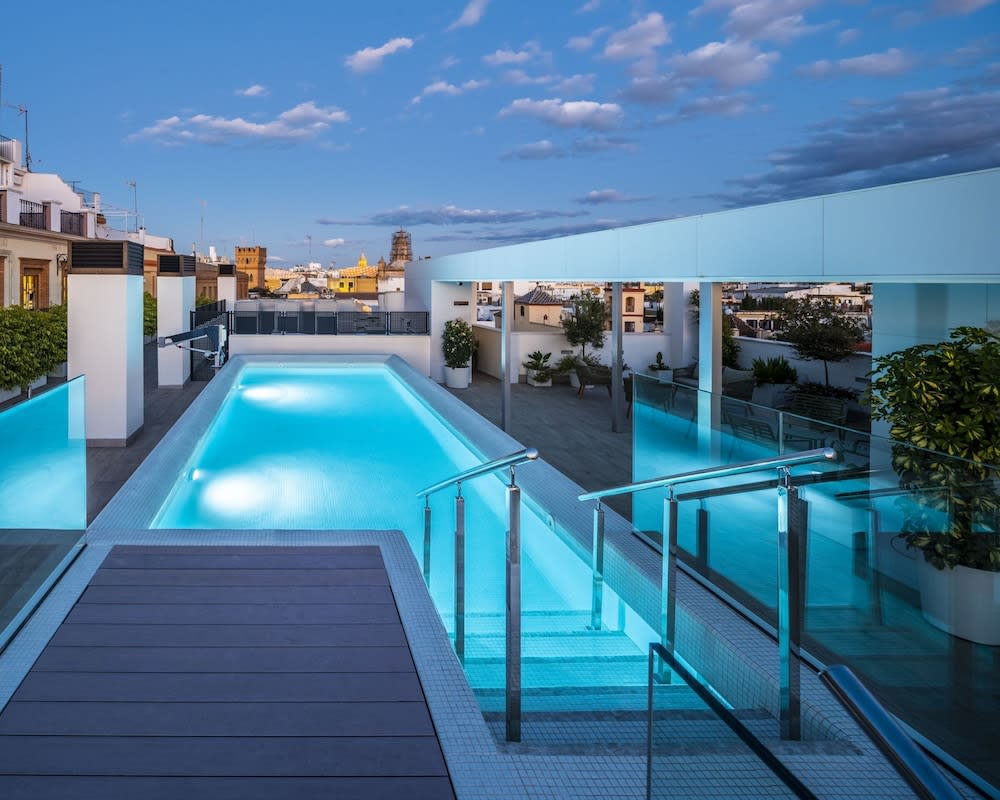 nQn Aparts & Suites Sevilla 1