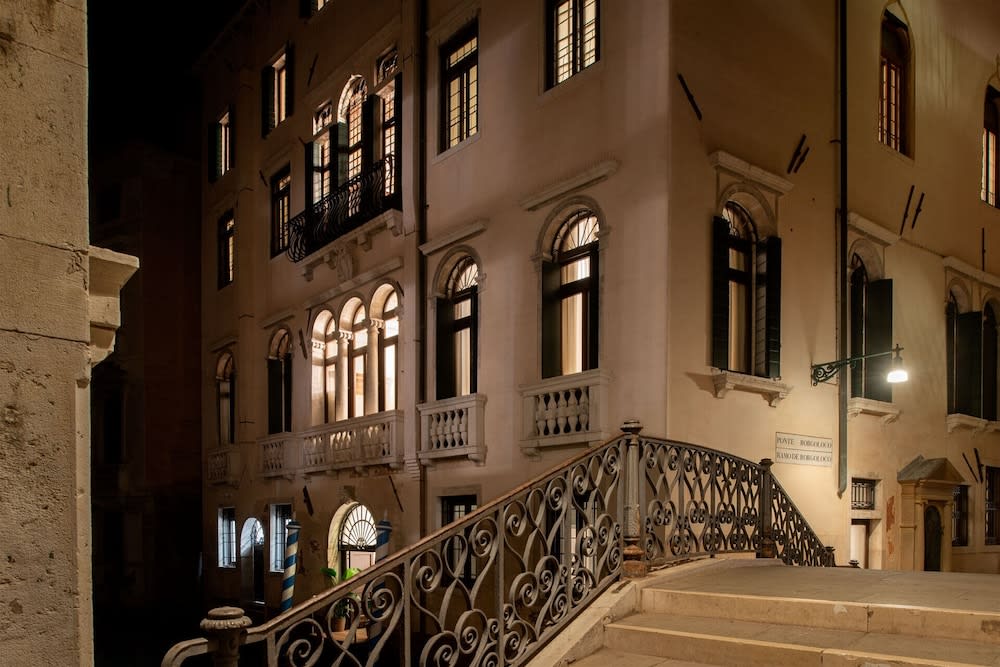 Eight Venezia 1
