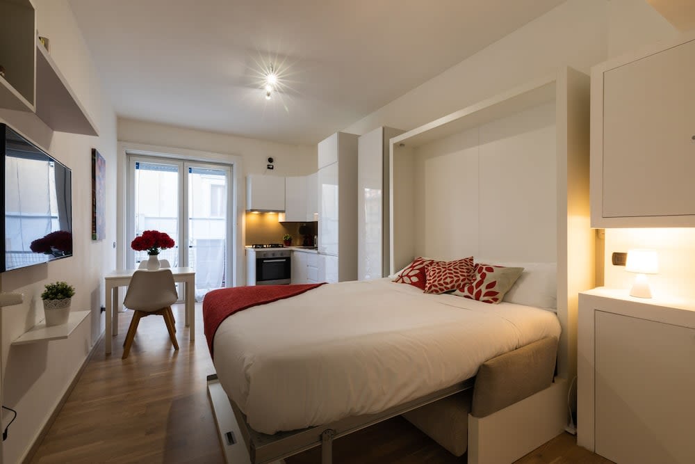 Dreamful Home - Arco della Pace 1