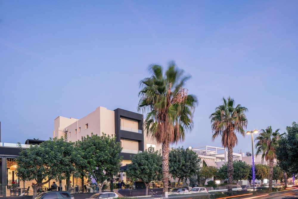 Chapter 02 Gallery Suites - ex GD Gallery Suites 1