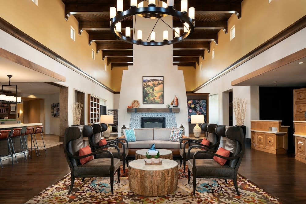 Courtyard by Marriott Santa Barbara Goleta 1