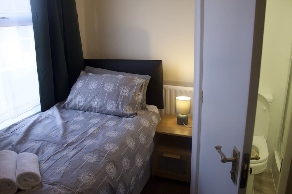 Elm Tree Guest House 2