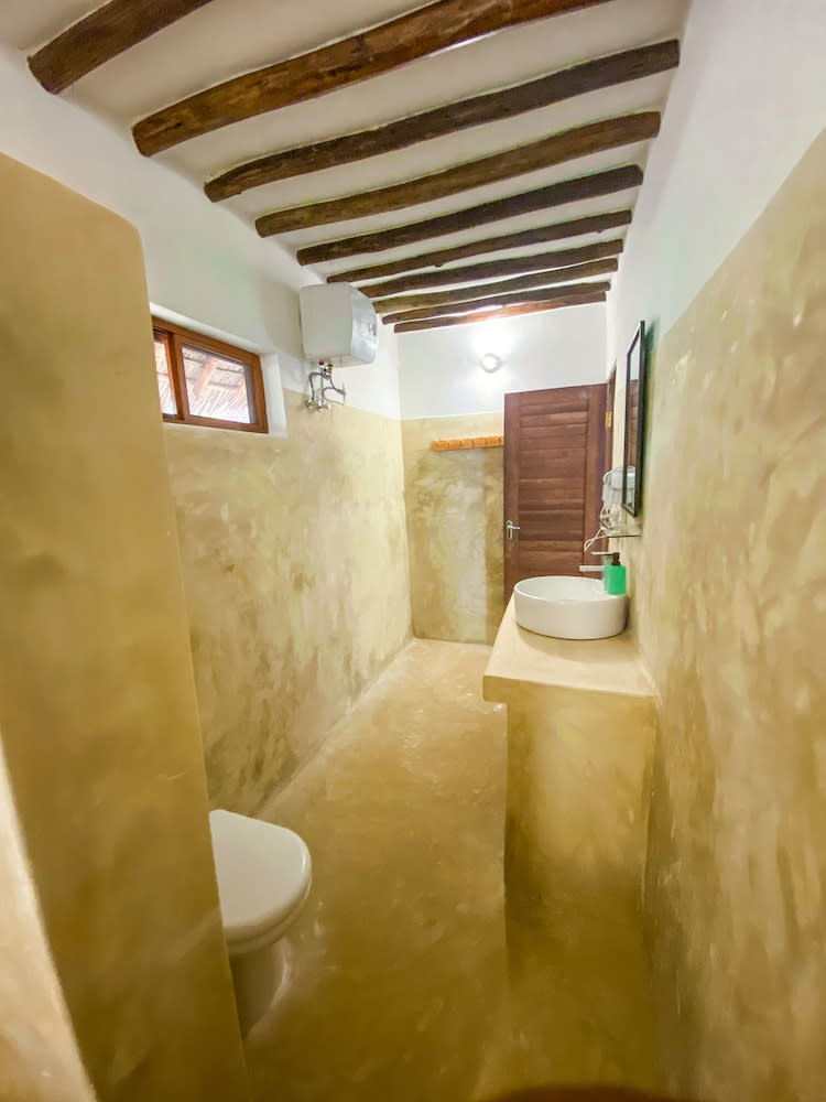 Ananda Beach Hotel 3