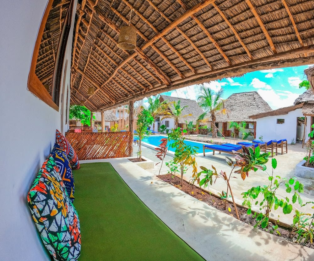 Ananda Beach Hotel 2