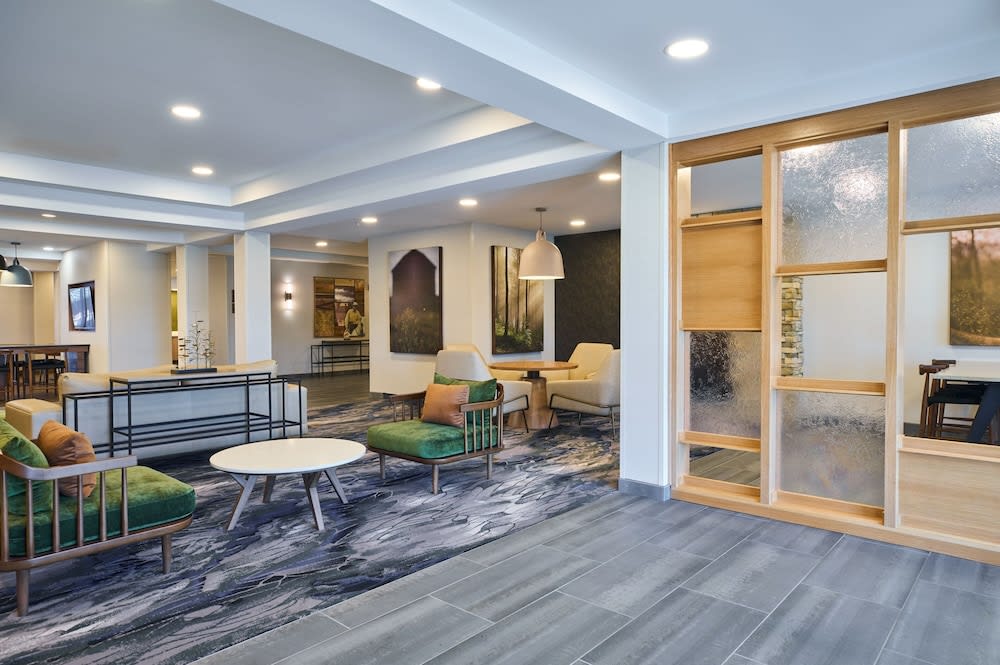 Fairfield Inn and Suites by Marriott Winchester 3