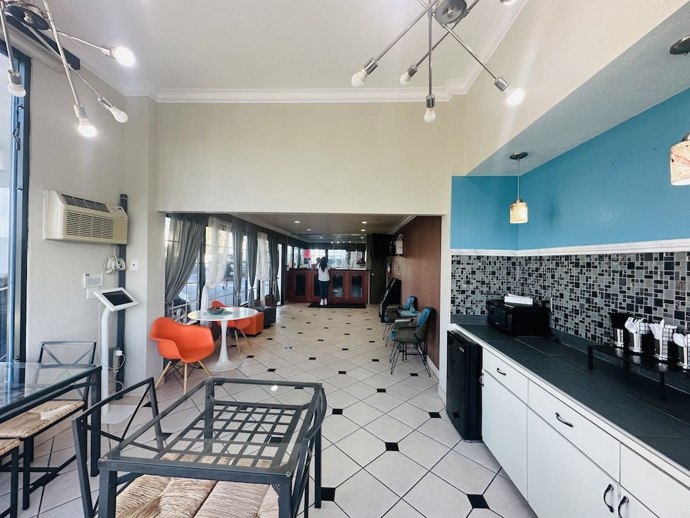 Casa Blanca Hotel - Orange 2