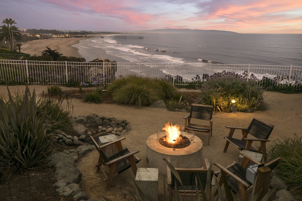 Cottage Inn by the Sea 1