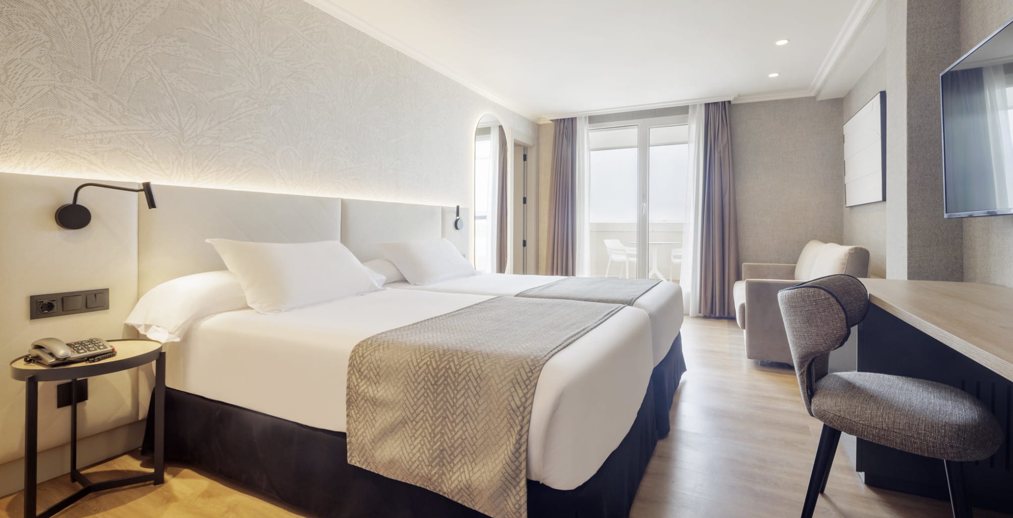Hotel Ilunion San Sebastián - photo 5