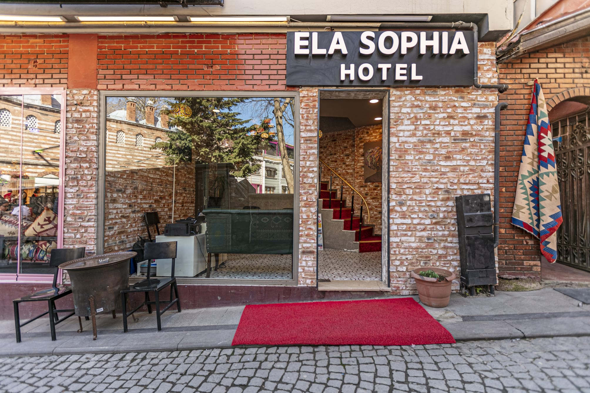 Elasophia Hotel 1
