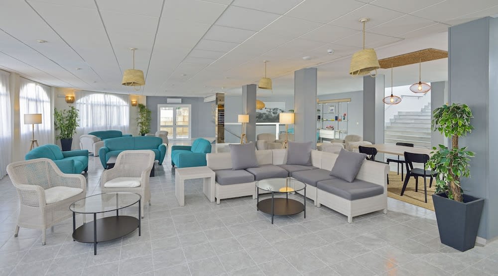 SOL by Meliá Lunamar Palmanova Apartamentos - Adults Only 2