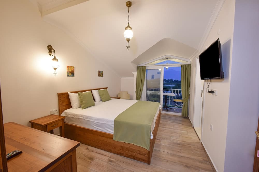 Infinity Ruby Hotel 2