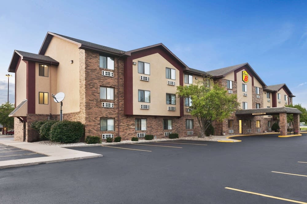 Super 8 by Wyndham Peoria 1