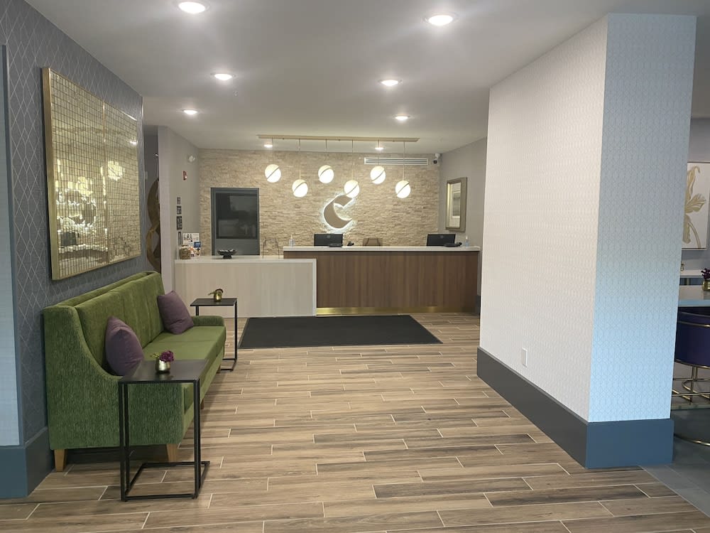 Comfort Inn & Suites Gallatin - Nashville Metro 2