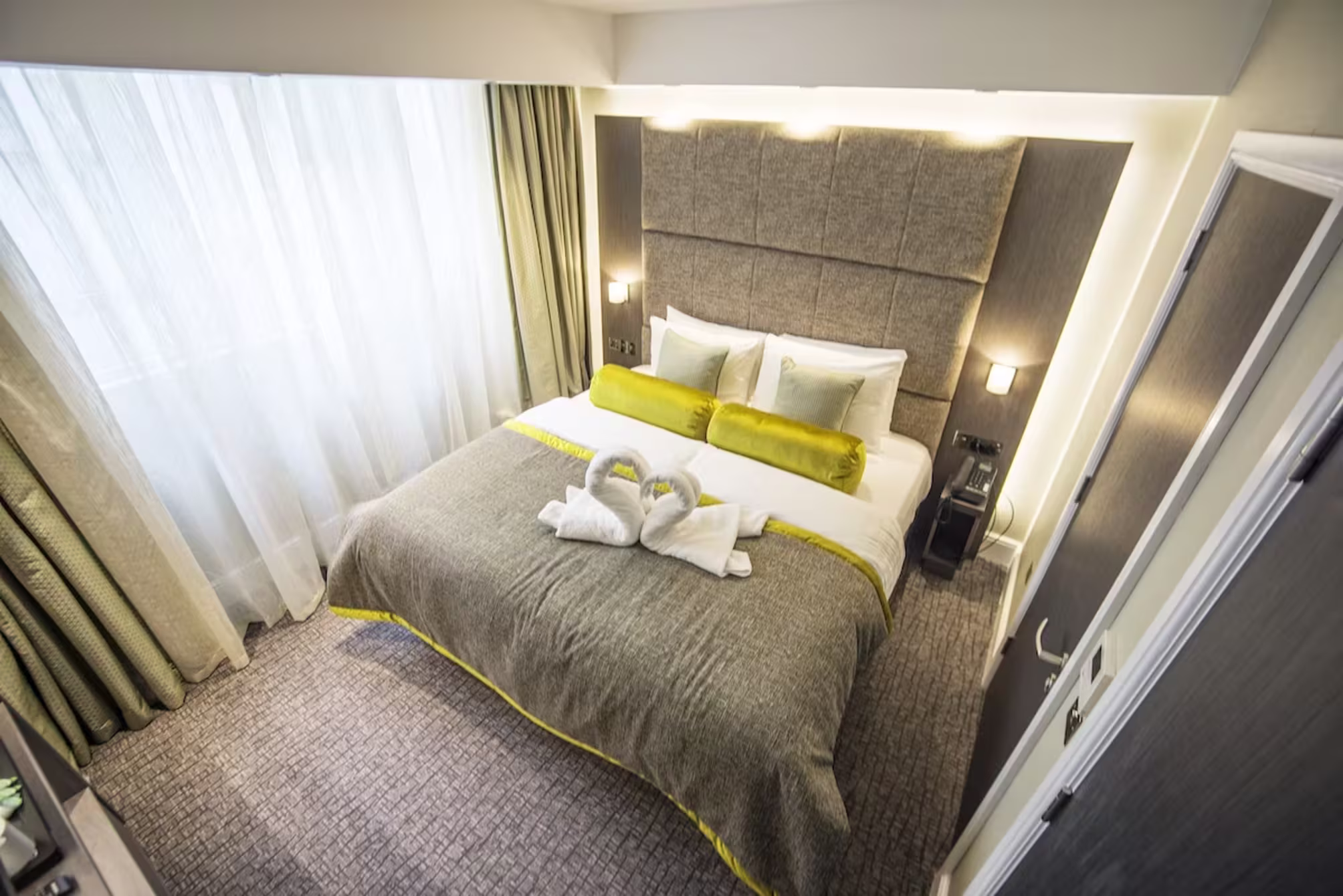 Mornington Hotel London Victoria 1