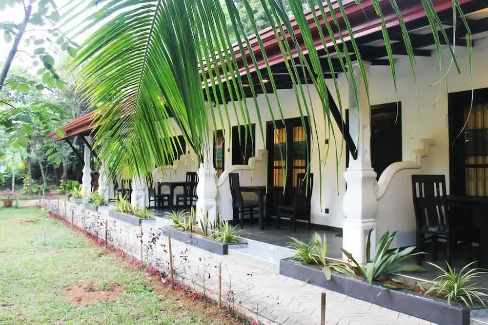 AMRON RESORT SIGIRIYA 2