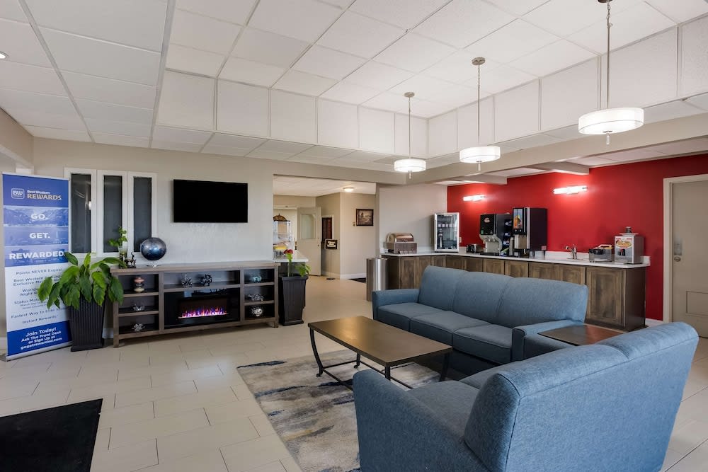 SureStay Hotel by Best Western Higginsville 2