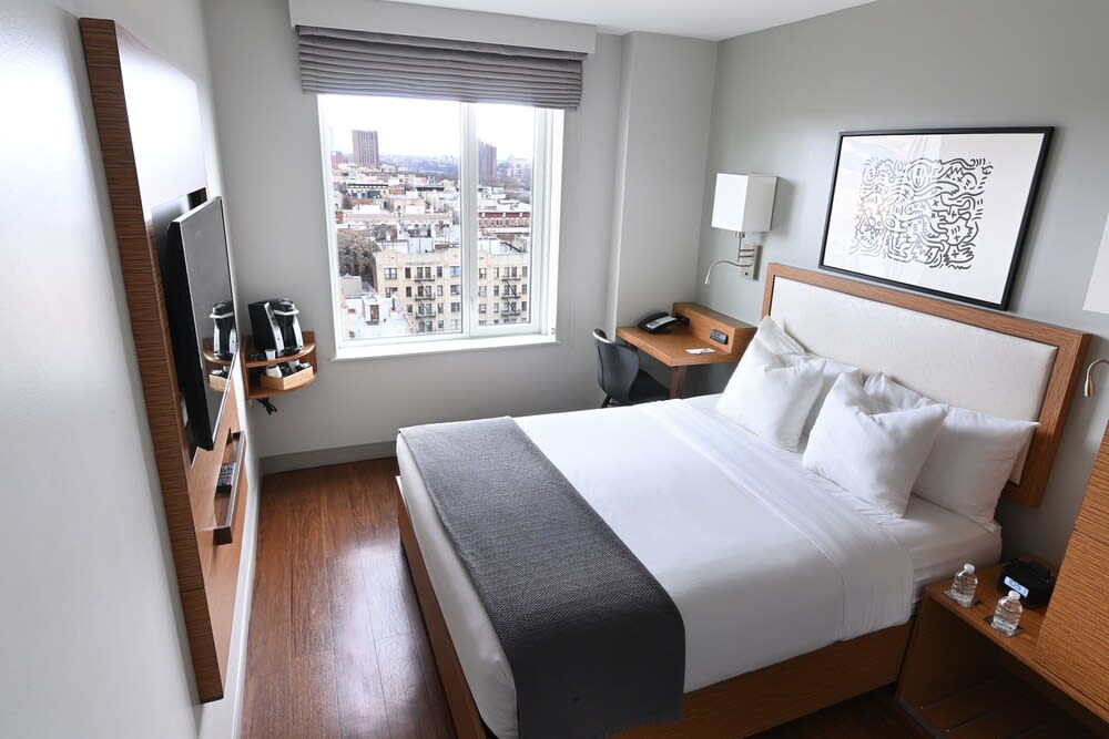 Edge Hotel Washington Heights 2