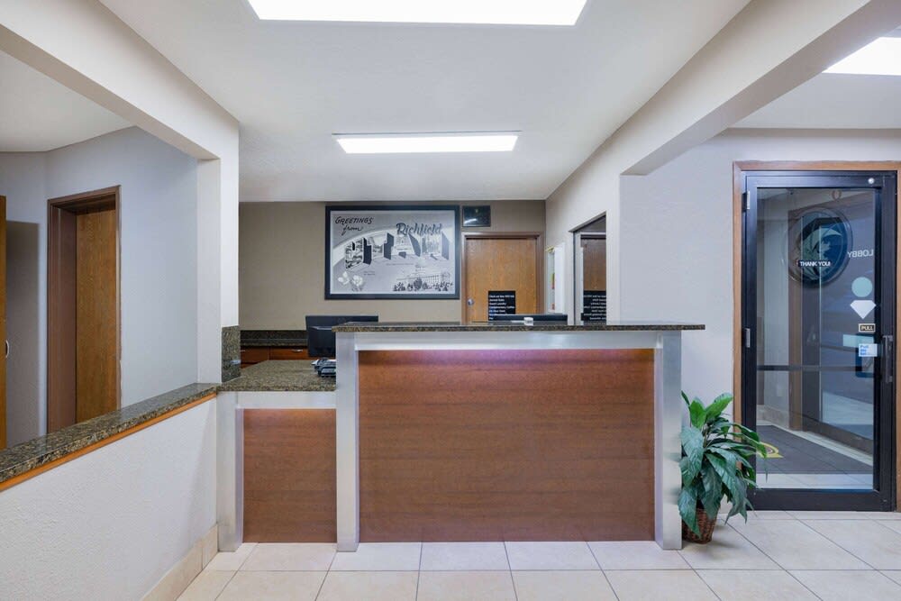 Super 8 by Wyndham Richfield UT 2
