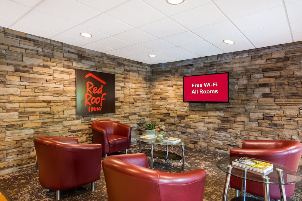 Red Roof Inn Hendersonville 2