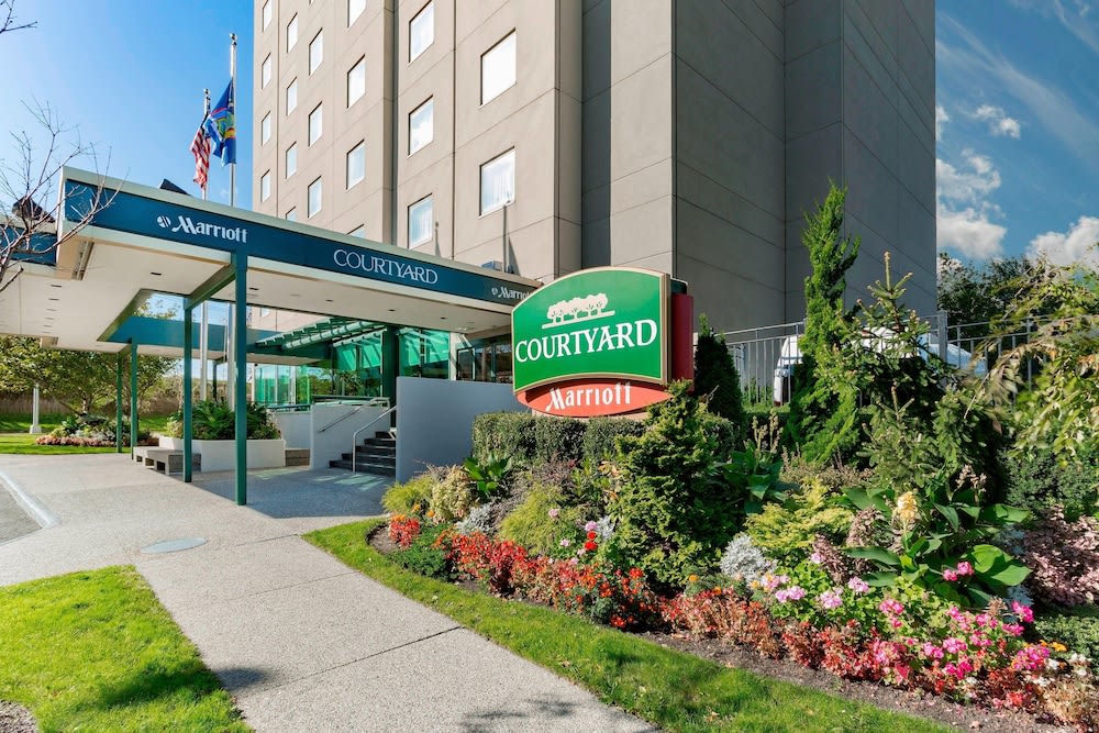 Courtyard by Marriott New York JFK Airport 1