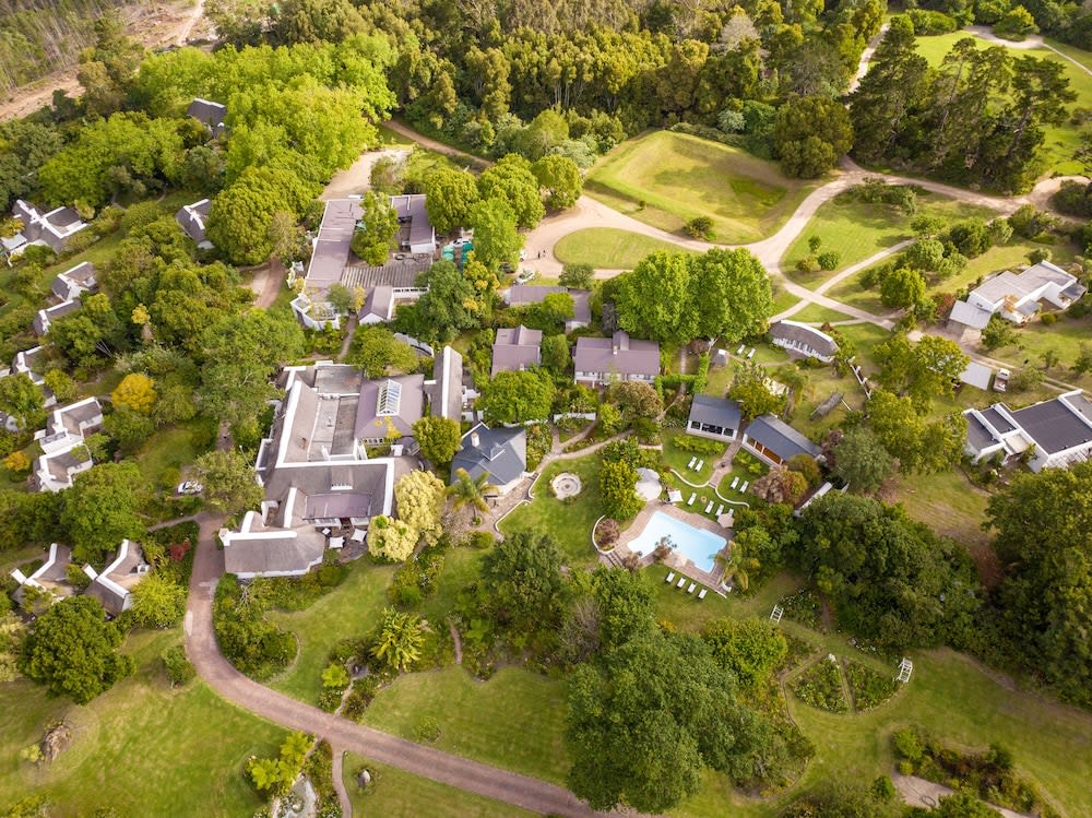 Hunter's Country House 1