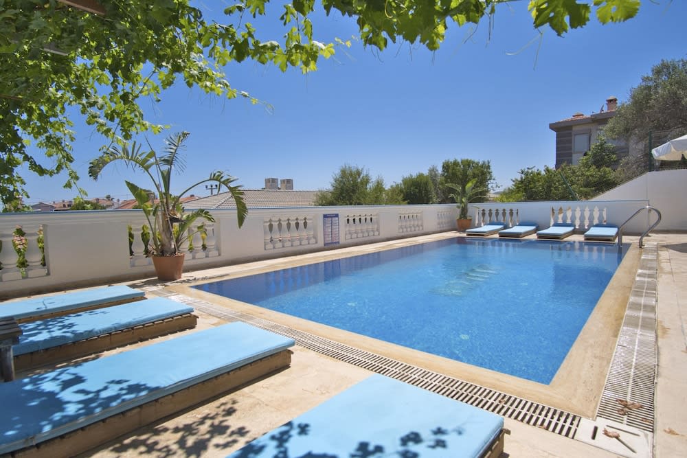 Ionic Hotel 1