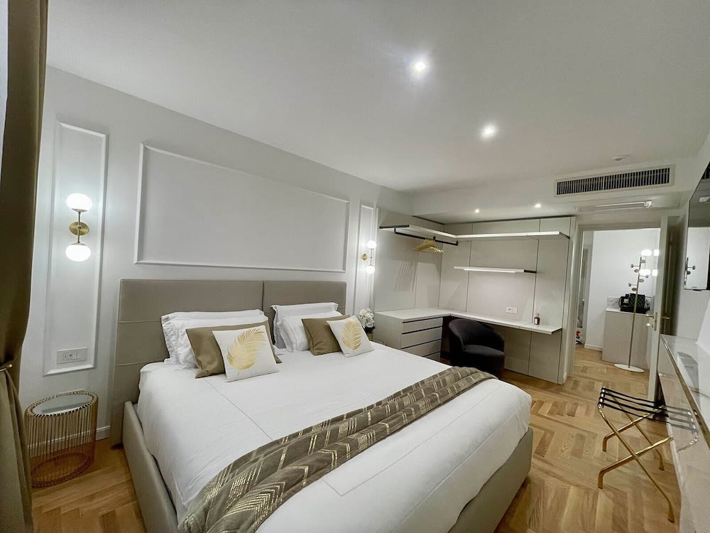 Bellagio Luxury Suites Apartments 2