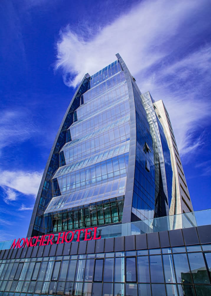 Moncher Hotel 1