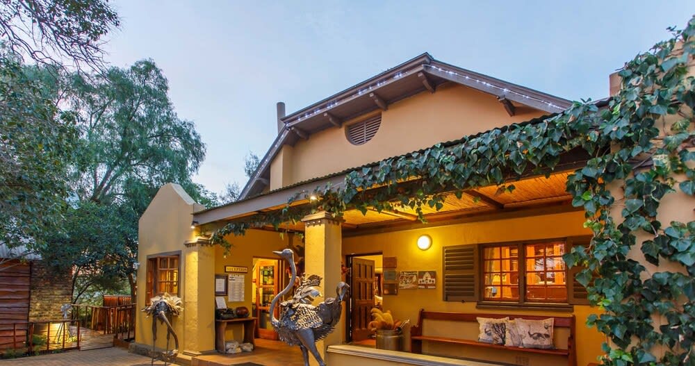 Riverside Guest Lodge 1