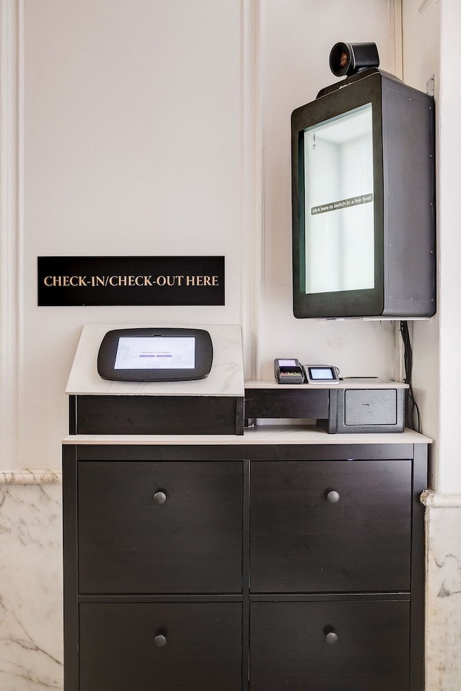 Adam's Canal House 5