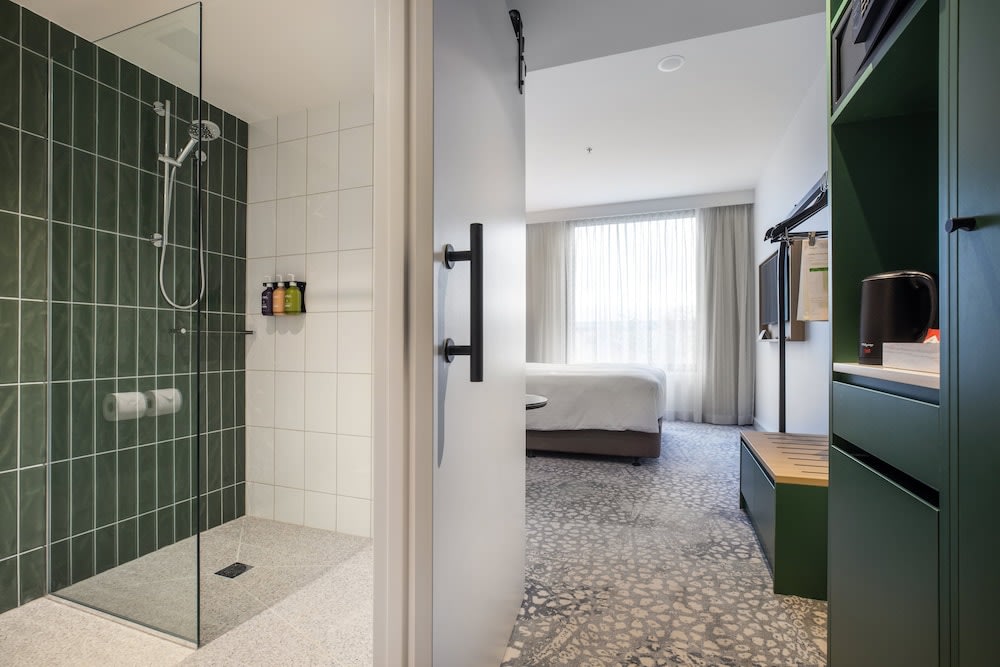 Holiday Inn DANDENONG by IHG 2