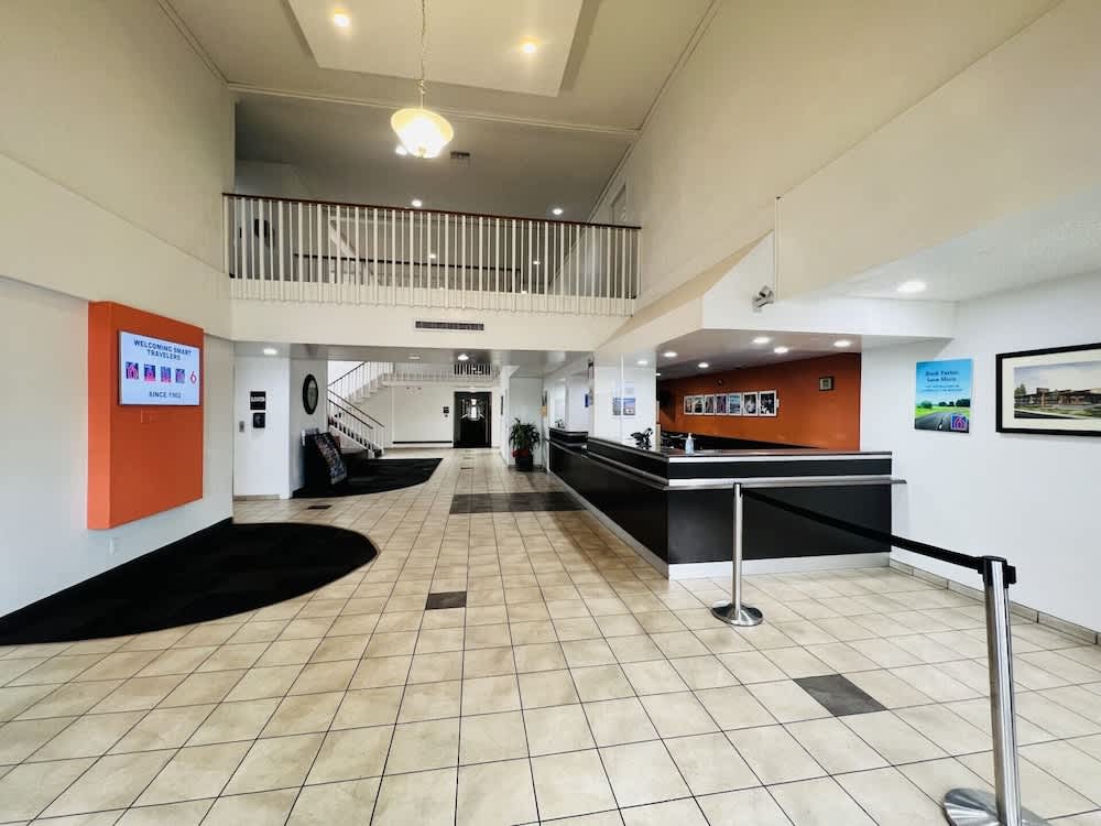 Motel 6 Irvine - Orange County Airport 2