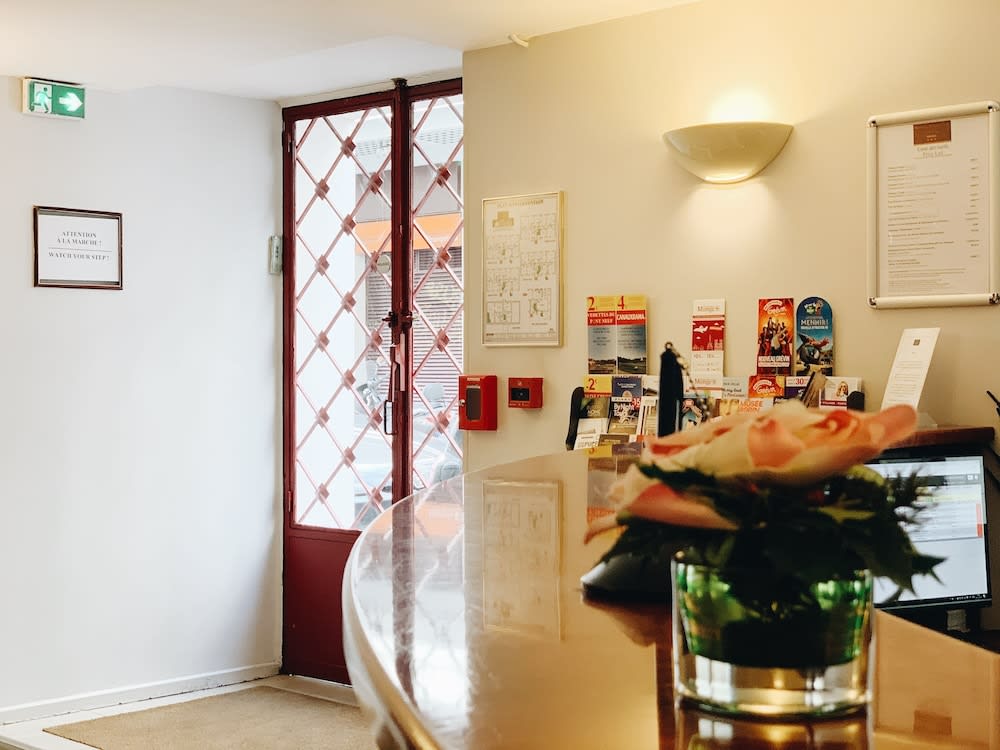 Hotel Bellevue Montmartre 2