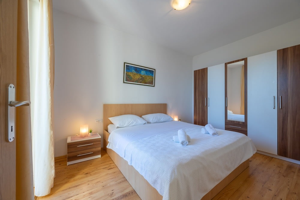 Apartments Ena 2