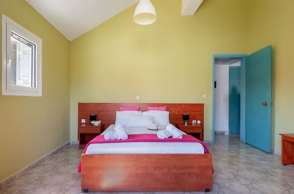 Socrates Apartments 5