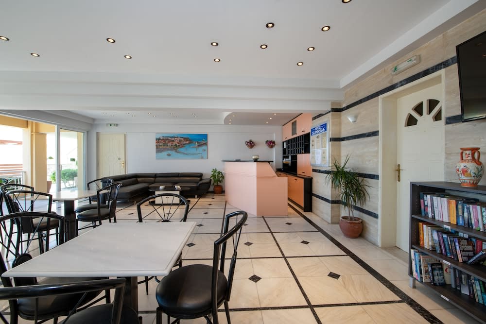 Sunrise Apartments 3