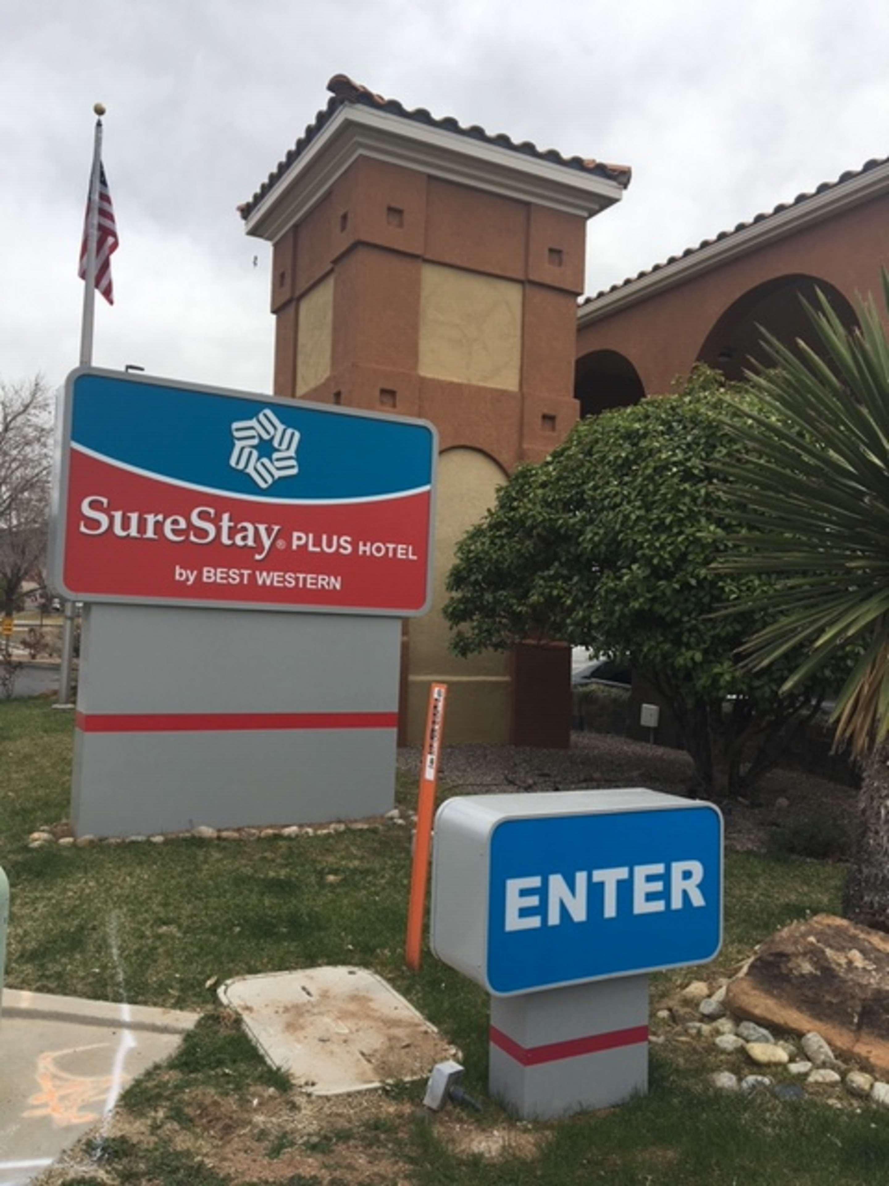 SureStay Plus Hotel by BW Albuquerque 40 Eubanks 1