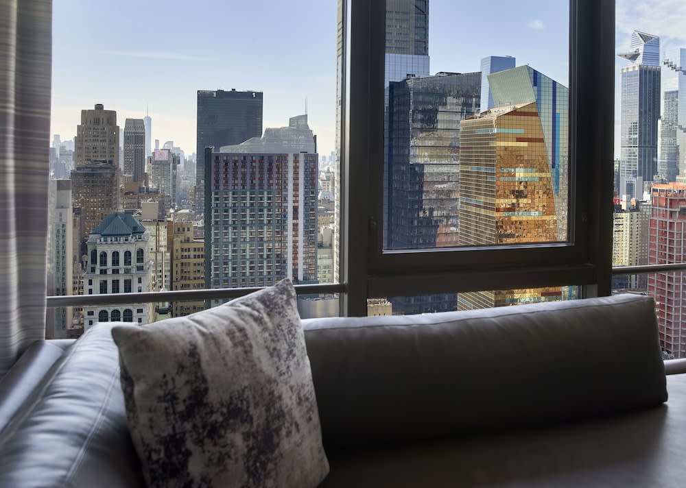 New York Marriott Marquis 5