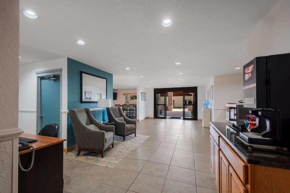 SureStay Plus Hotel by Best Western Berkeley Springs 2