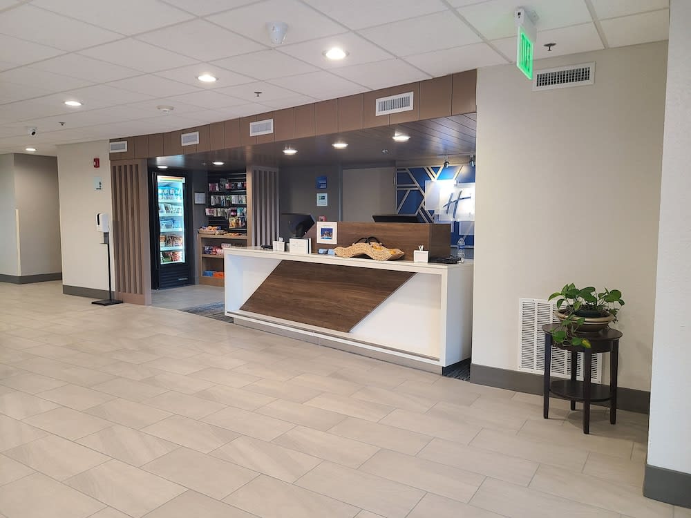 Holiday Inn Express & Suites FT LAUDERDALE N - EXEC AIRPORT by IHG 4