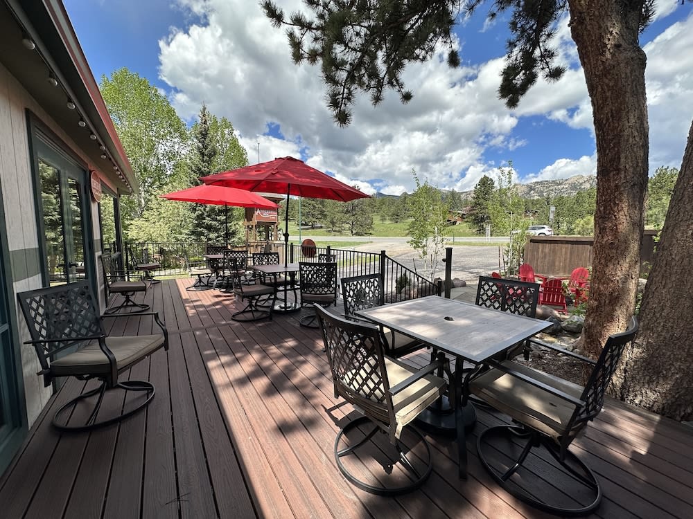 Estes Mountain Inn 1